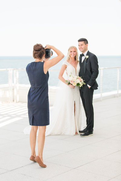discovery-world-milwaukee-lakefront-wedding-Katie-schubert-wisconsin-wedding-photographer-2